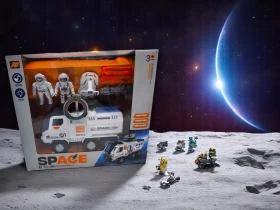 شاحنة ألعاب الفضاء